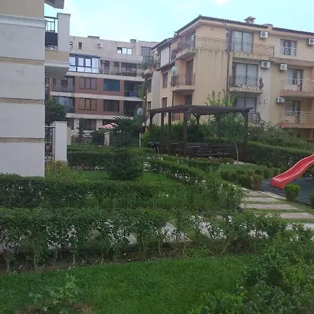 Несебър, Комплекс Мистрал Южна Звезда 네세부르