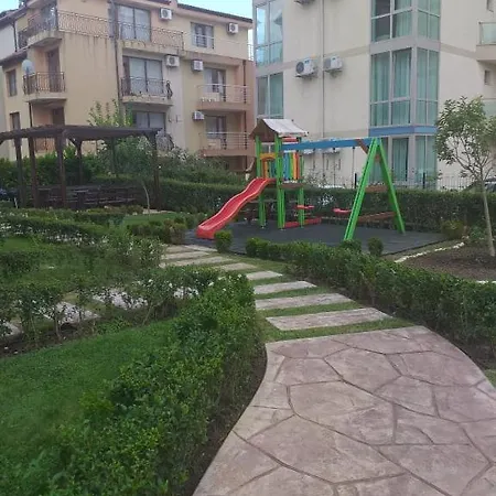 Несебър, Комплекс Мистрал Южна Звезда 네세부르